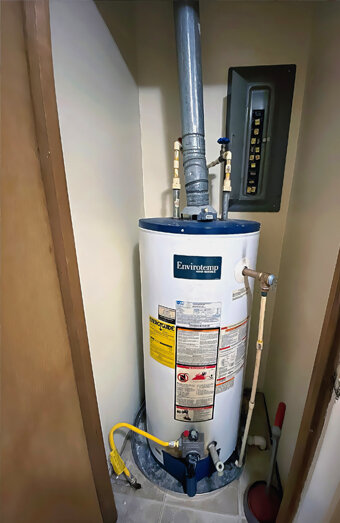 https://joondannahotwater.com.au/uploads/2025/06/gas-hot-water-system-40702.jpg