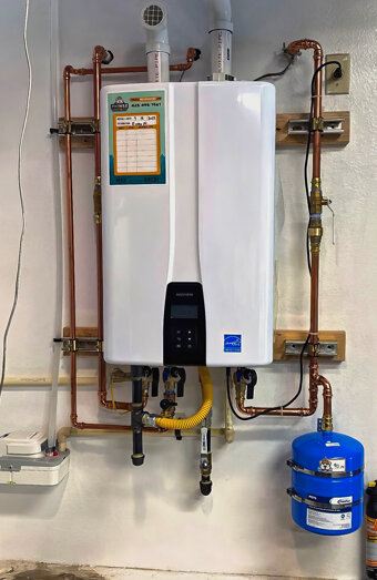 https://joondannahotwater.com.au/uploads/2025/06/instant-hot-water-systems-42978.jpg