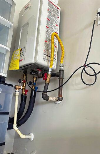 https://joondannahotwater.com.au/uploads/2025/06/instant-hot-water-systems-65049.jpg